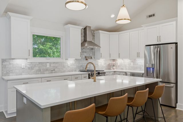 5433 Hill Road Cir, Nashville, TN 37220