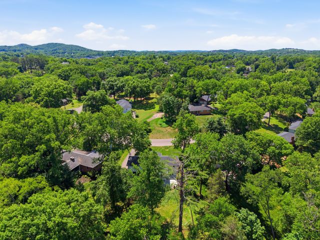 5433 Hill Road Cir, Nashville, TN 37220