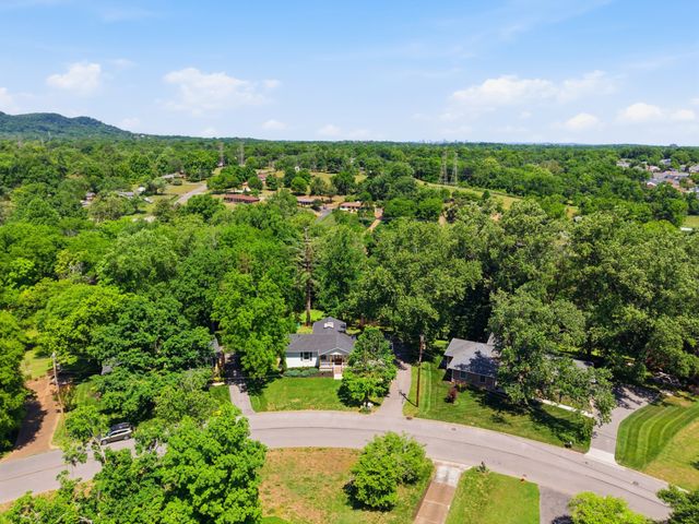 5433 Hill Road Cir, Nashville, TN 37220