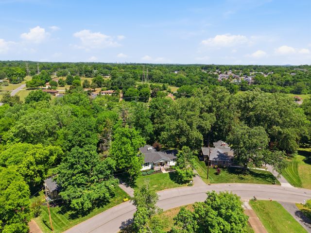 5433 Hill Road Cir, Nashville, TN 37220