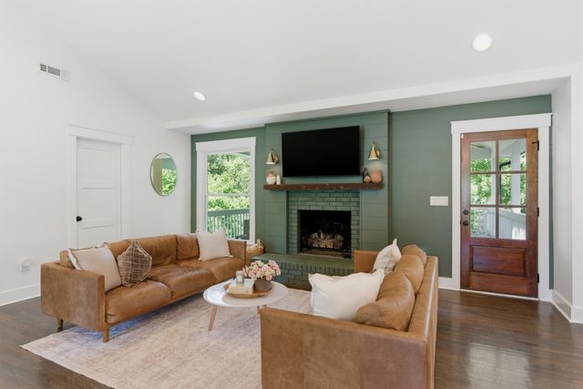 5433 Hill Road Cir, Nashville, TN 37220