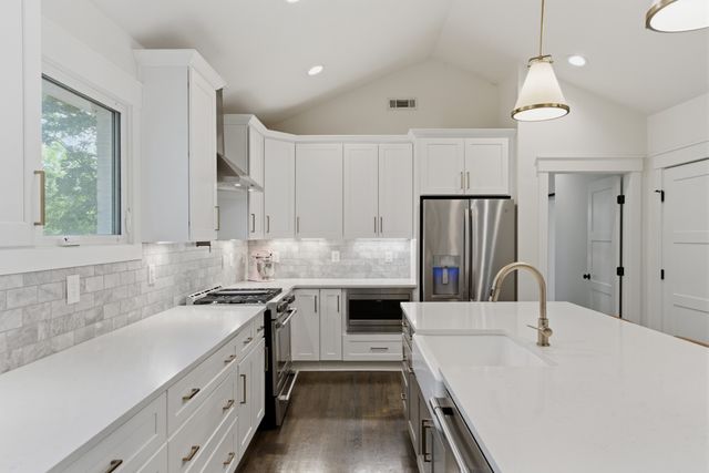 5433 Hill Road Cir, Nashville, TN 37220