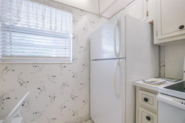 3431 NW 50th Avenue 213, Lauderdale Lakes, FL 33319