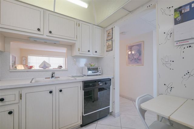 3431 NW 50th Avenue 213, Lauderdale Lakes, FL 33319