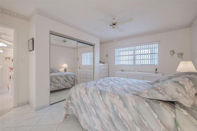 3431 NW 50th Avenue 213, Lauderdale Lakes, FL 33319