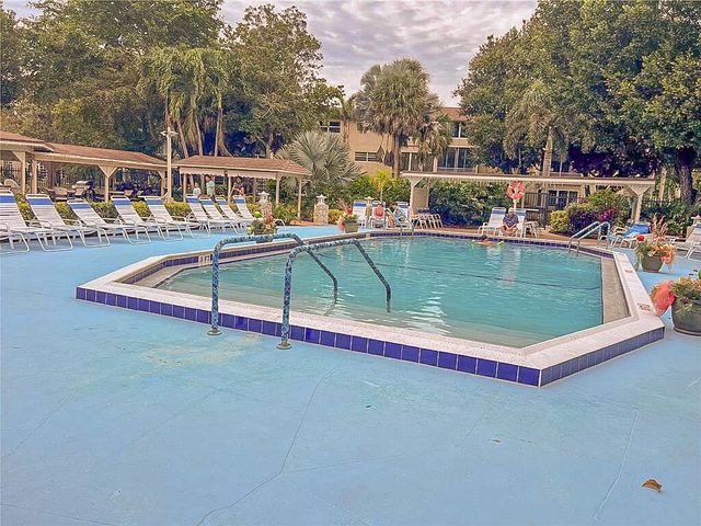 3431 NW 50th Avenue 213, Lauderdale Lakes, FL 33319