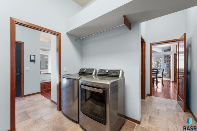 3209 S Nic Ann Ct Court, Sioux Falls, SD 57103