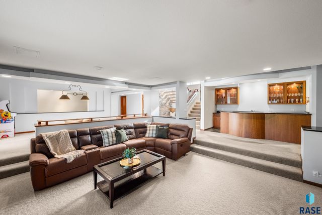3209 S Nic Ann Ct Court, Sioux Falls, SD 57103