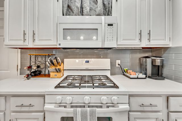 200 Long Leaf Court, Niceville, FL 32578