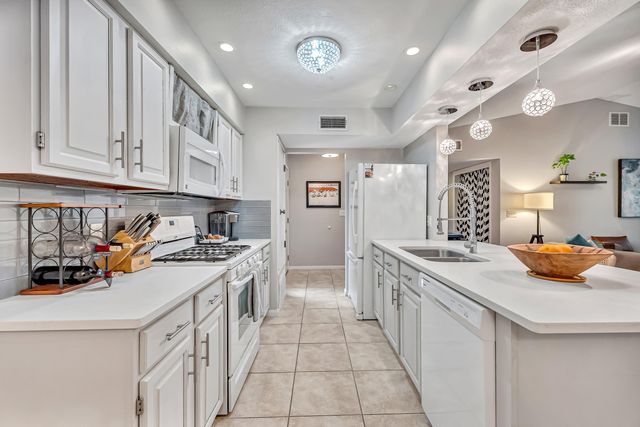 200 Long Leaf Court, Niceville, FL 32578