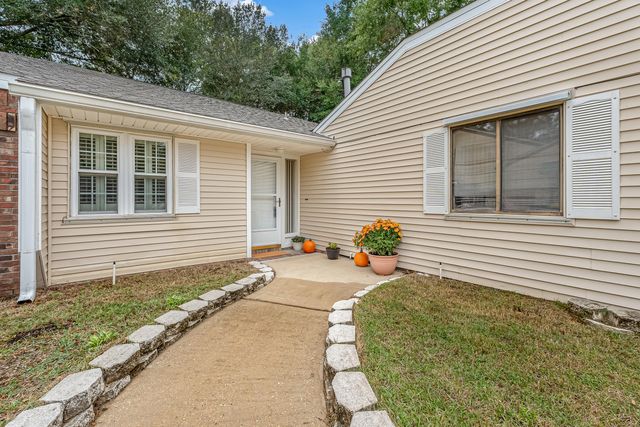 200 Long Leaf Court, Niceville, FL 32578