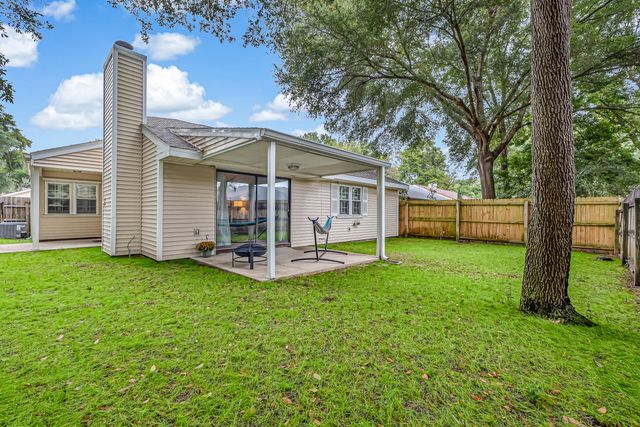 200 Long Leaf Court, Niceville, FL 32578