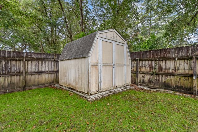 200 Long Leaf Court, Niceville, FL 32578