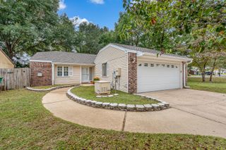 200 Long Leaf Court, Niceville, FL 32578