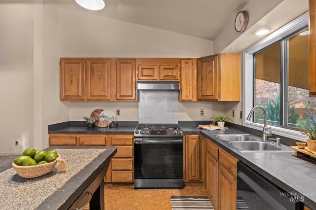 2315 N 23rd St, Boise, ID 83702