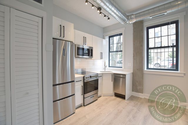 7645 N SHERIDAN Road 113, Chicago, IL 60626