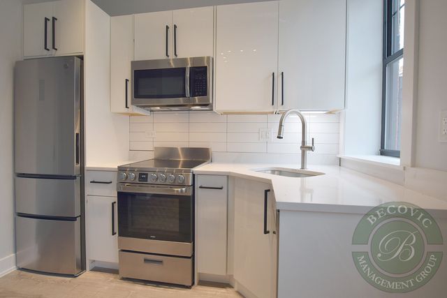 7645 N SHERIDAN Road 113, Chicago, IL 60626