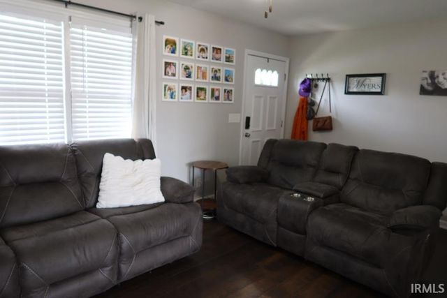 453 Sunset Drive, Mount Vernon, IN 47620