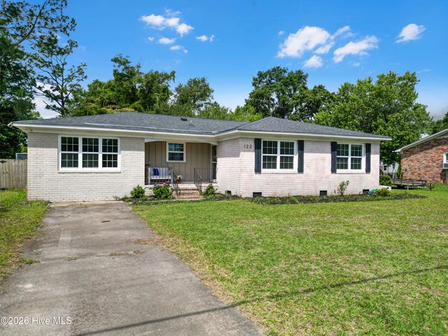 122 Spartan Road, Wilmington, NC 28405