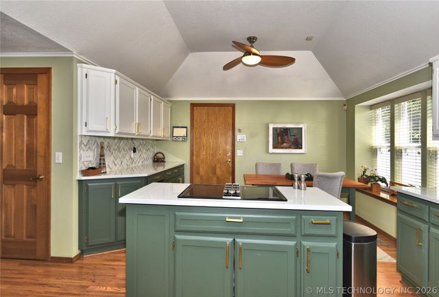 8704 S Delaware Place, Tulsa, OK 74137