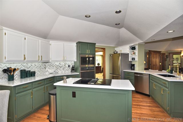 8704 S Delaware Place, Tulsa, OK 74137