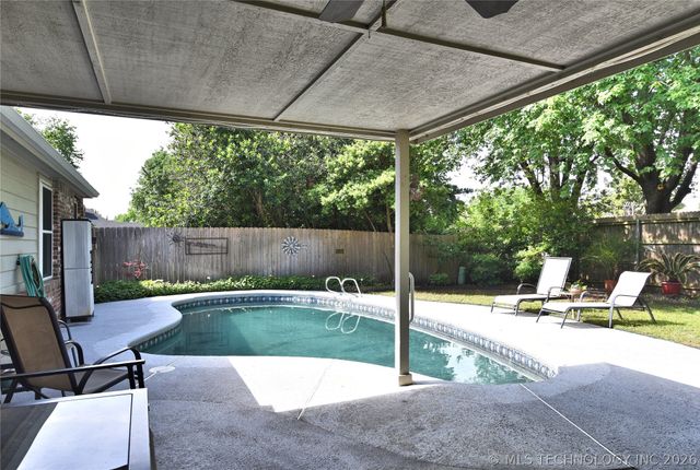 8704 S Delaware Place, Tulsa, OK 74137