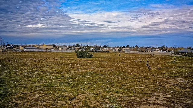 15058 Main, Hesperia, CA 92345