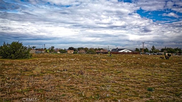 15058 Main, Hesperia, CA 92345