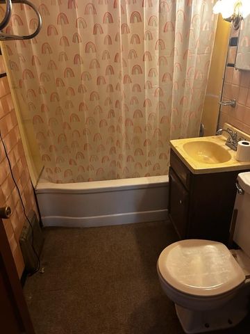 286 Tompkins Street, Gary, IN 46406