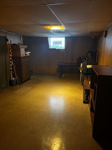 286 Tompkins Street, Gary, IN 46406