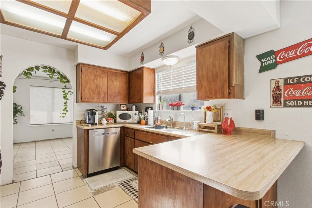 Image 12 of property listing at 1418 Nut Tree, Livingston, CA 95334