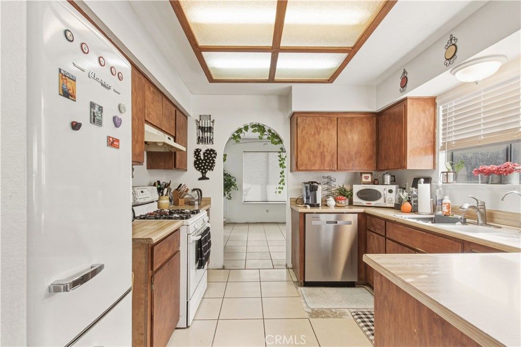 Image 13 of property listing at 1418 Nut Tree, Livingston, CA 95334