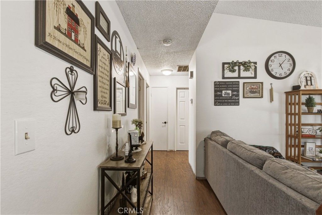 Image 5 of property listing at 1418 Nut Tree, Livingston, CA 95334