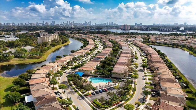 401 NE 194th Ln, Miami, FL 33179