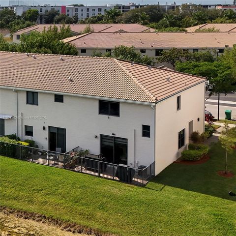 401 NE 194th Ln, Miami, FL 33179