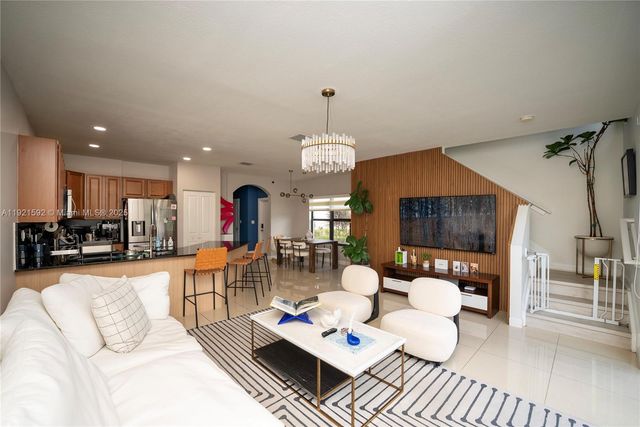 401 NE 194th Ln, Miami, FL 33179