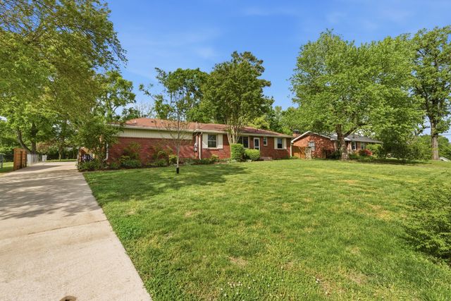 510 Rochelle Dr, Nashville, TN 37220