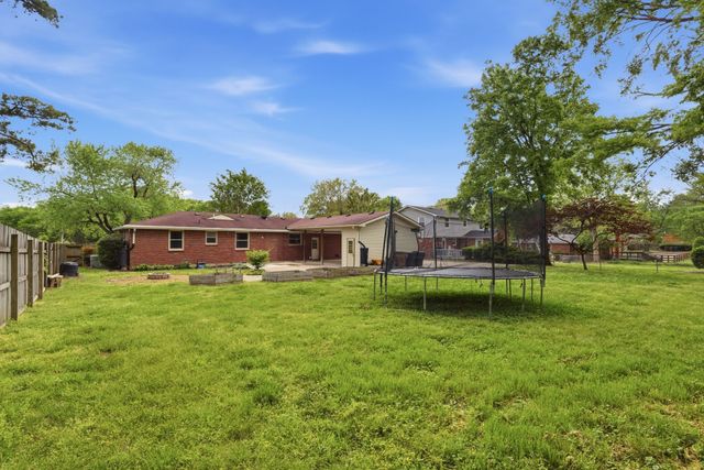 510 Rochelle Dr, Nashville, TN 37220