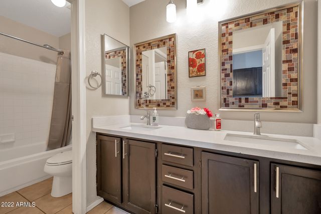 2072 W HARRISON Street, Chandler, AZ 85224