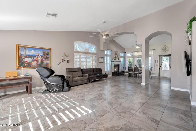 2072 W HARRISON Street, Chandler, AZ 85224