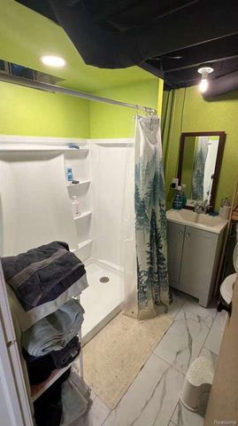 8083 Coventry Street 98, Westland, MI 48185