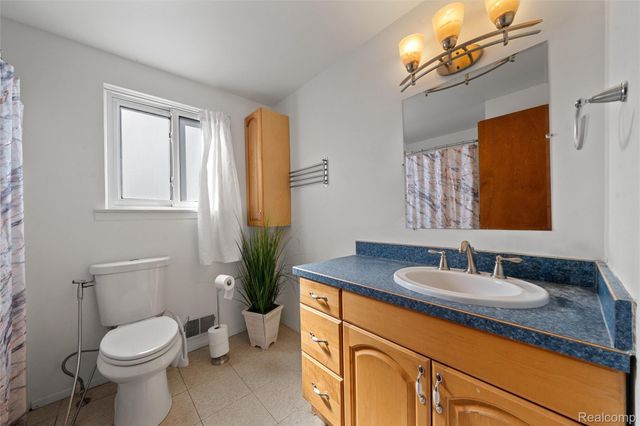 8083 Coventry Street 98, Westland, MI 48185