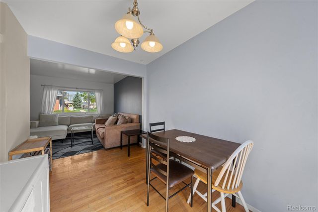 8083 Coventry Street 98, Westland, MI 48185