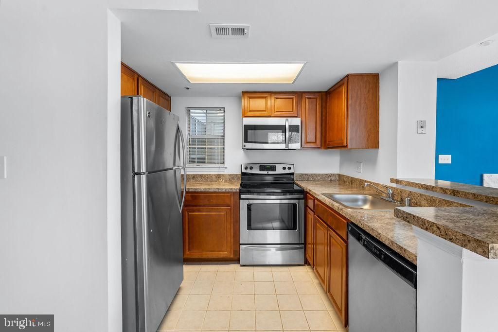 Image 12 of property listing at 14224 YARDARM WAY #110, Laurel, MD 20707