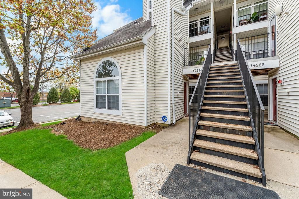 Image 2 of property listing at 14224 YARDARM WAY #110, Laurel, MD 20707