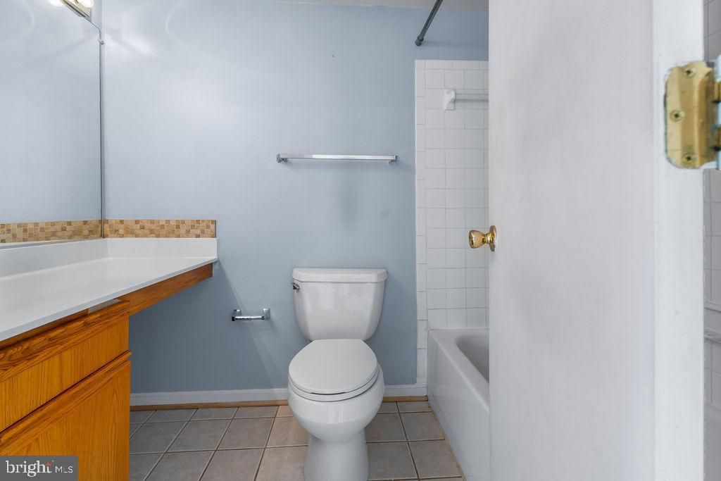 Image 23 of property listing at 14224 YARDARM WAY #110, Laurel, MD 20707