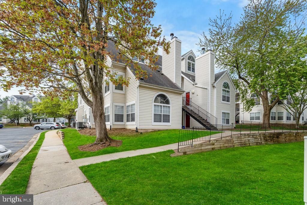 Image 4 of property listing at 14224 YARDARM WAY #110, Laurel, MD 20707