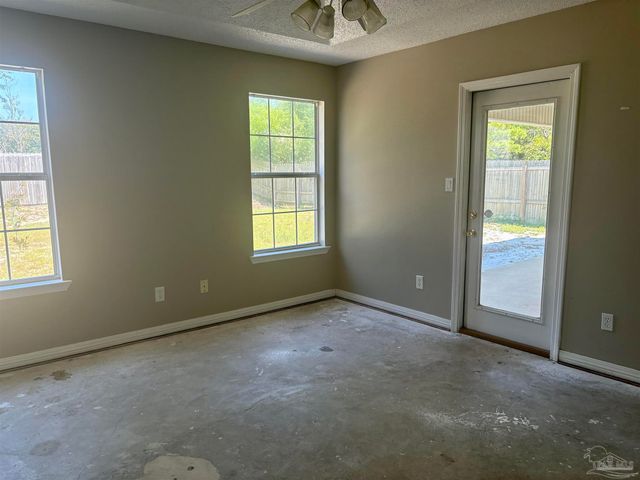 5620 Bauer Rd, Pensacola, FL 32507