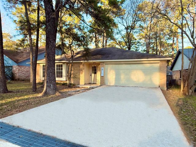 6 Maywind Court, The Woodlands, TX 77381