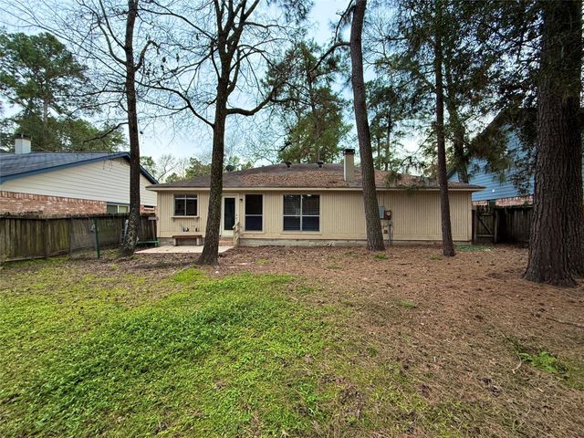 6 Maywind Court, The Woodlands, TX 77381